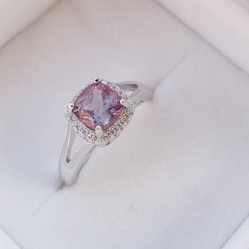 お得！在庫処分 カラーチェンジアレキサンドライト 合成石 ヘイロー