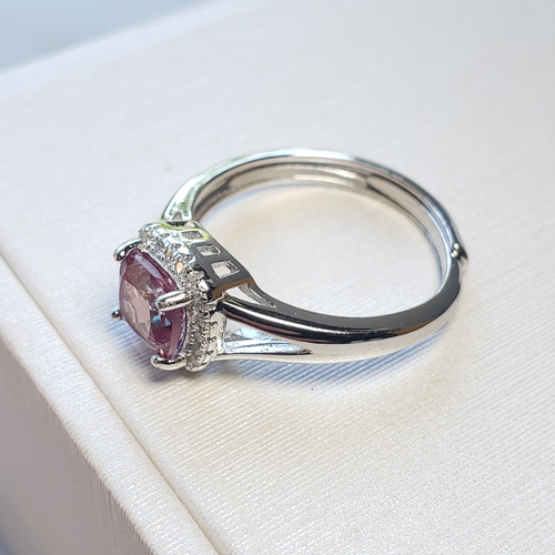 お得！在庫処分 カラーチェンジアレキサンドライト 合成石 ヘイロー