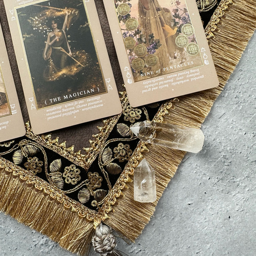 インド刺繍リボンとフリンジのゴールドタロットクロス☆ハンドメイド