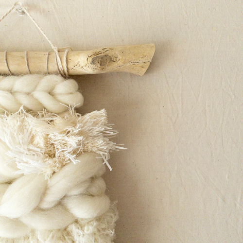 一点もの】流木 ウィービングタペストリー 『みるく色のたぺすとり。j'.』