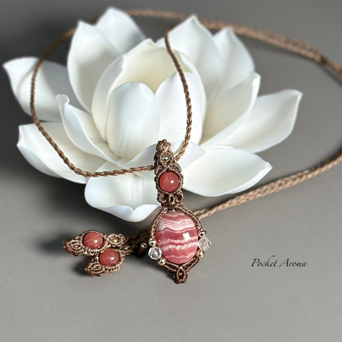 マクラメ　メキシコ産　ハイアライト　エチオピア　オパール　インカローズネックレス マクラメ メキシコ産 ハイアライト エチオピア オパール インカローズ