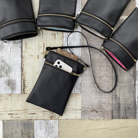 ブラック / サコッシ (M) iPad mini 長財布 スマホショルダー