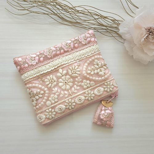 チャーム付き♫インド刺繍リボン ポーチ ヌビ プレゼント ポーチ M