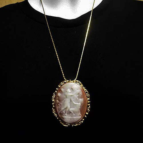 カメオ (ブローチ、ペンダント)