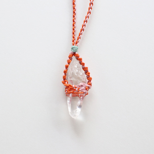 ◇ItoMe Stone◇ガネーシュヒマール産レインボーヒマラヤ水晶マクラメ