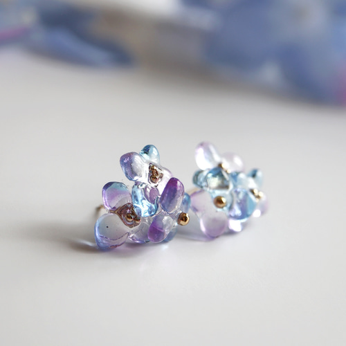 煌めく紫陽花ピアス/イヤリング ピアス（スタッド・一粒） hanahana