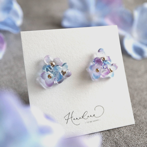 煌めく紫陽花ピアス/イヤリング ピアス（スタッド・一粒） hanahana