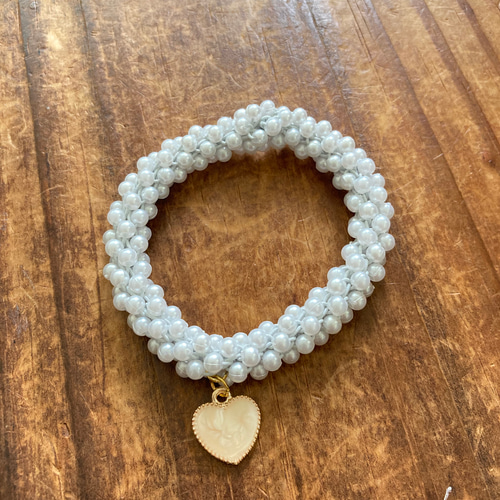 パールビーズのブレスレット（ハート） ブレスレット yoyomi