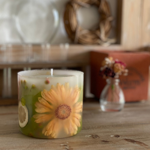 くすみオレンジガーベラとライムのボタニカルキャンドル キャンドル  