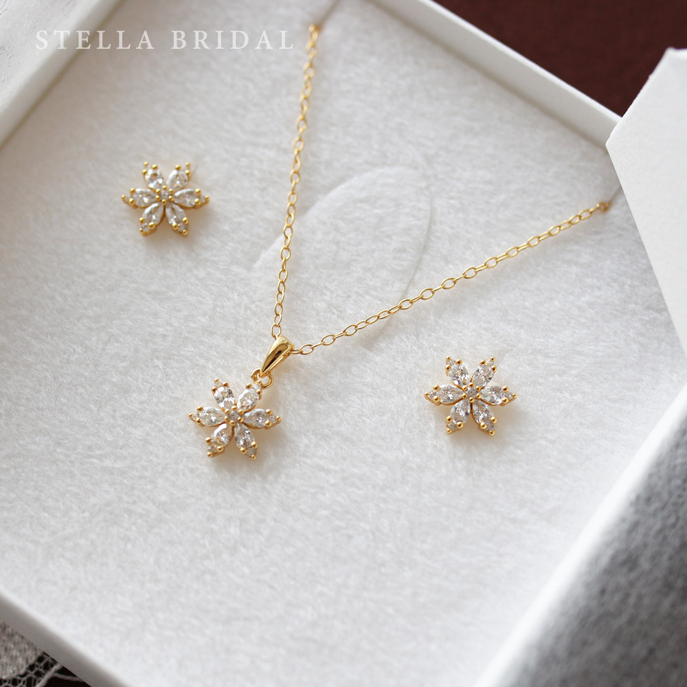 金属アレ対応＊SV925＊キュービックジルコニア ネックレス＆ピアス 2点セット Sheile シーラ