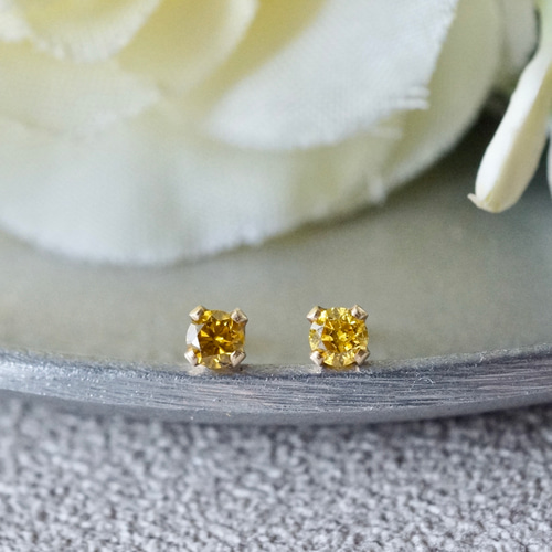 4月誕生石 イエローCVD合成ダイヤモンド スタッドピアス 14kゴールド