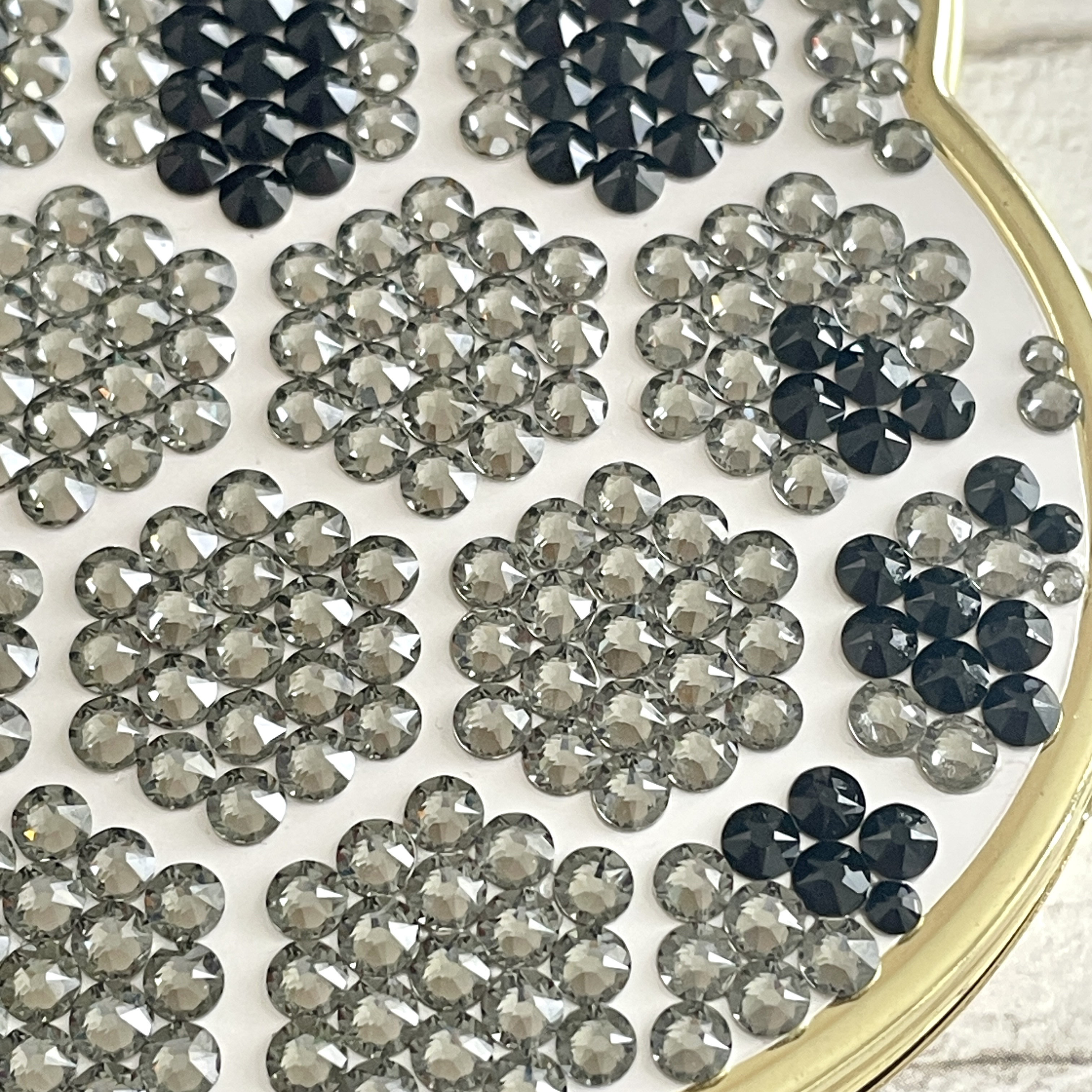 ＊ハニカムタイル＊Catミラー ゴールド「サバトラ」＊●コンパクトミラー●【2面鏡】ねこ＊クリスタルガラス