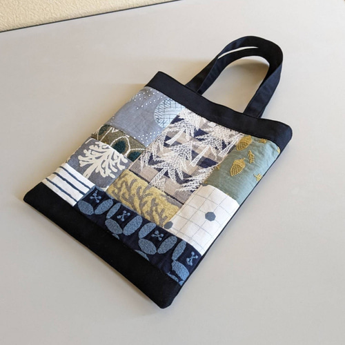 M✰ミナペルホネンのぺたんこバッグ♡トートバッグ♡愛しのパッチ