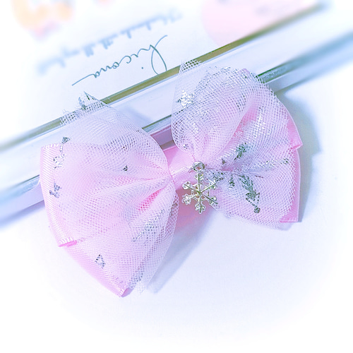 【クリスマスチュールリボン】ベビーヘアクリップ ヘアゴム Xmasチュールリボン】ベビーヘアクリップ ヘアゴム 出産祝い