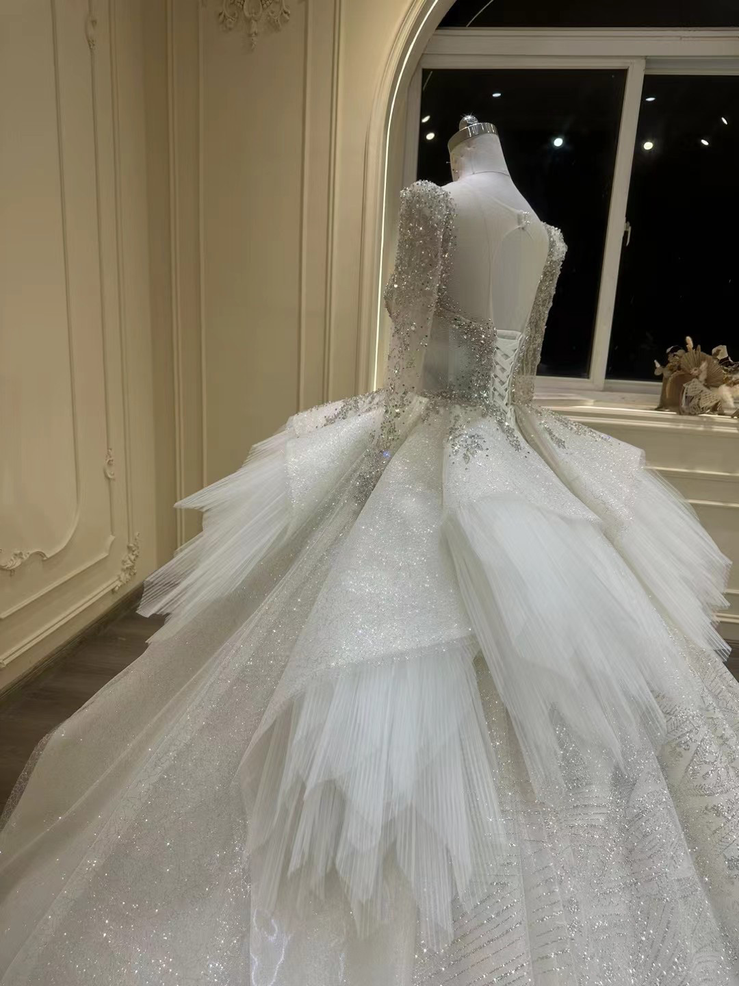 今すぐ買う★彡ボリューム　背中見せ　キラキラ　スクエアネック　高品質保証　サイズオーダー　上品なドレス結婚式花嫁前撮り二