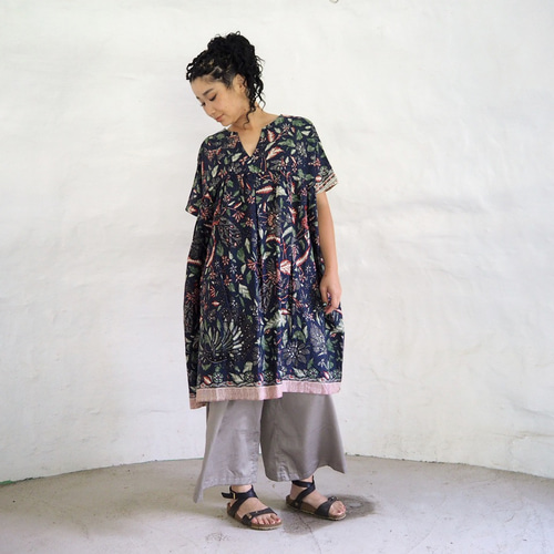 美品 ダリア 猫柄 ワンピース チュニック ネイビー 総柄 ゆったり 春夏 リアルスタイル REAL STYLE ワンピース チュニック レディース