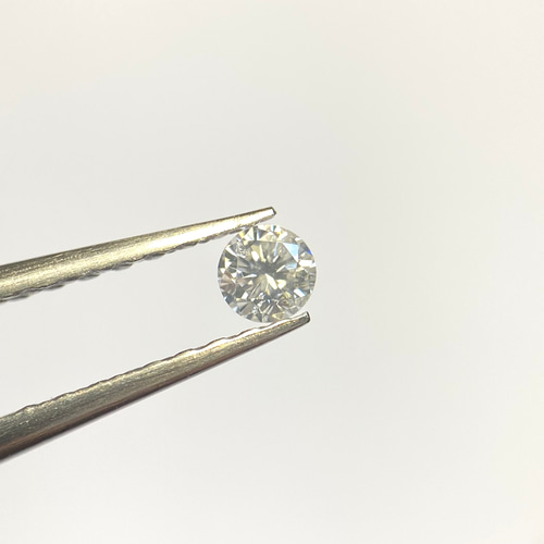 ダイヤモンド ルース 約0.09ct 2.9mm イエロー蛍光有 天然石 京都 