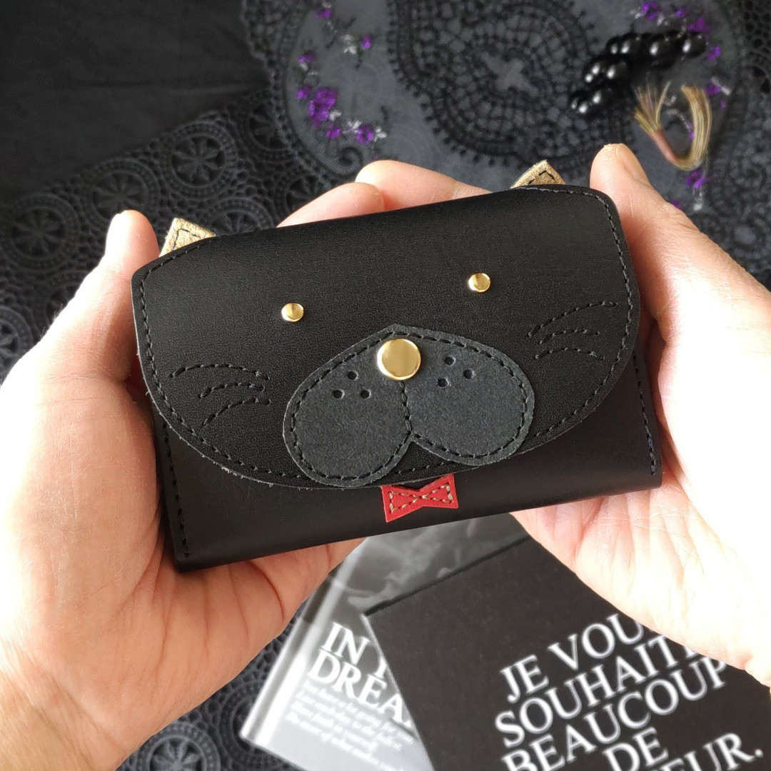 本革　黒猫名刺入れ　monブラック