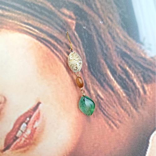 エキゾチック✾フラワーピアス グリーン✾ ハンドメイド No.1614 