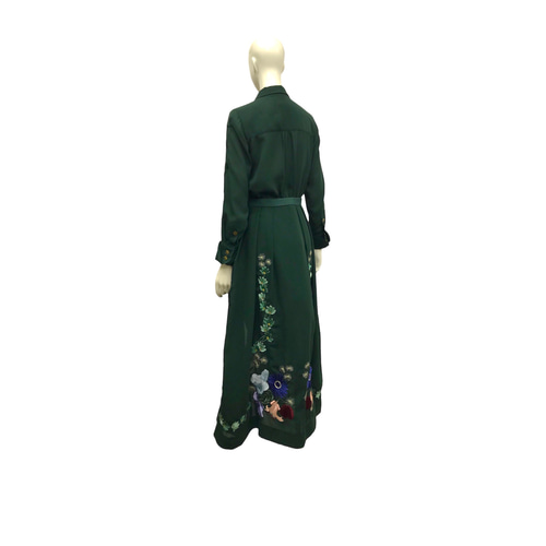 新品伝統工芸横振り刺繍ワイドスリーブ高級ワンピースエメラルドグリーン緑シルバー 伝統工芸 横振り刺繍 大判刺繍花 ラップワンピース 巻きスカート