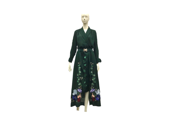新品伝統工芸横振り刺繍フラップ花柄丸襟ワンピース赤レッド膝丈ホワイトグリーン緑白 伝統工芸 横振り刺繍 大判刺繍花 ラップワンピース 巻きスカート