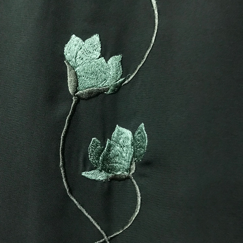 伝統工芸 横振り刺繍 大判刺繍花 ラップワンピース 巻きスカート 長袖