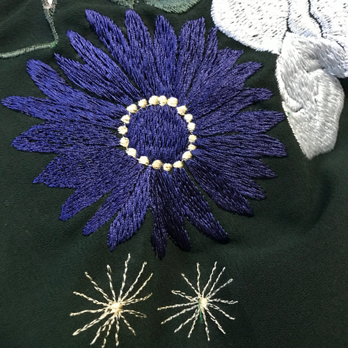 伝統工芸 横振り刺繍 大判刺繍花 ラップワンピース 巻きスカート 長袖
