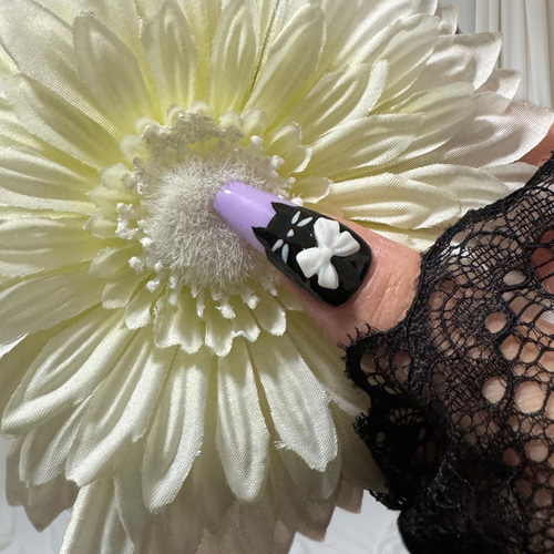 量産型ネイルチップ／黒／白／パープル／リボン／猫／韓国／推し活