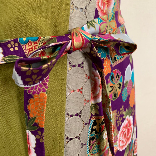 発送3日以内 和モダンエプロン 黄緑色と花紋様 ✴︎ 表地で吸水・裏地