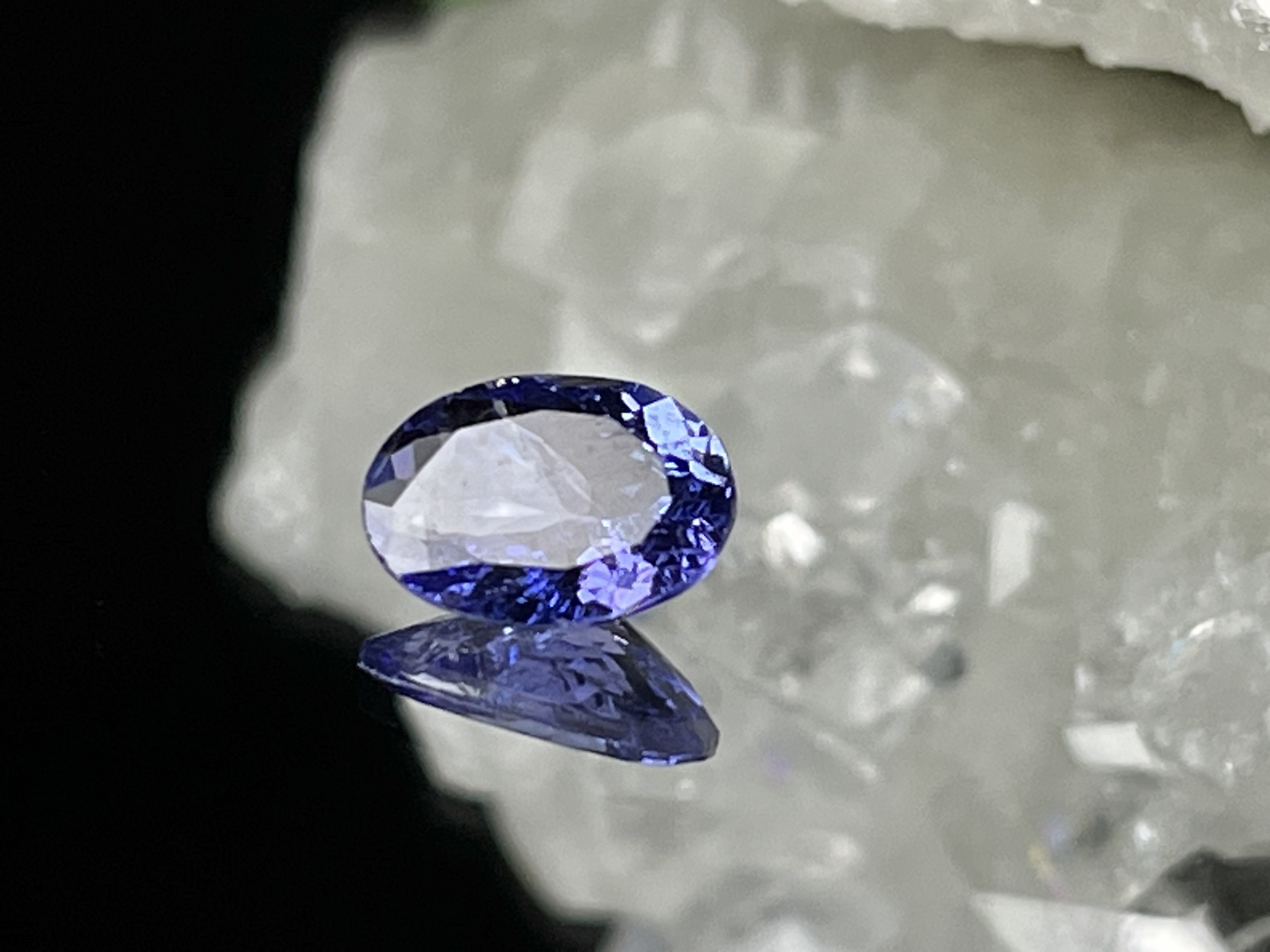 タンザナイト　1.01カラット　ルース　原石