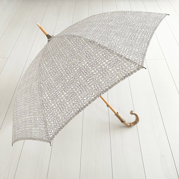 ★完成品★ミナペルホネン　タンバリン生地で仕立てた日傘（ベージュ×グレー） ☆完成品☆ミナペルホネン タンバリン生地で仕立てた日傘