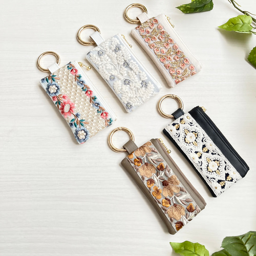 インド刺繍リボンのミニポーチ/生成×グレーチュール ポーチ