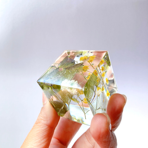 flower cube アジサイ】透明感が美しい 本物のお花をレジンに閉じ込め 