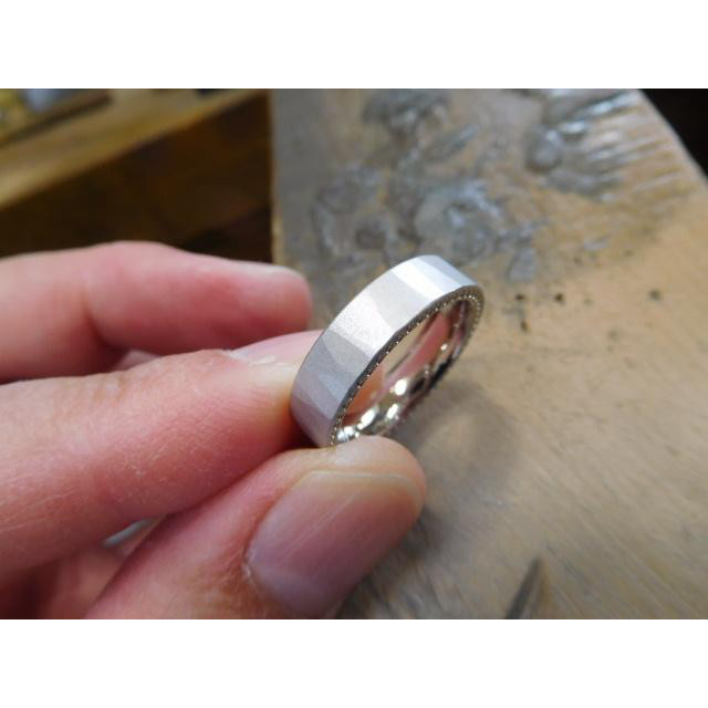 【激安大特価！】 造幣局　デザインリング　ミル打ち　シンプル プラチナ　pt1000 アクセサリー