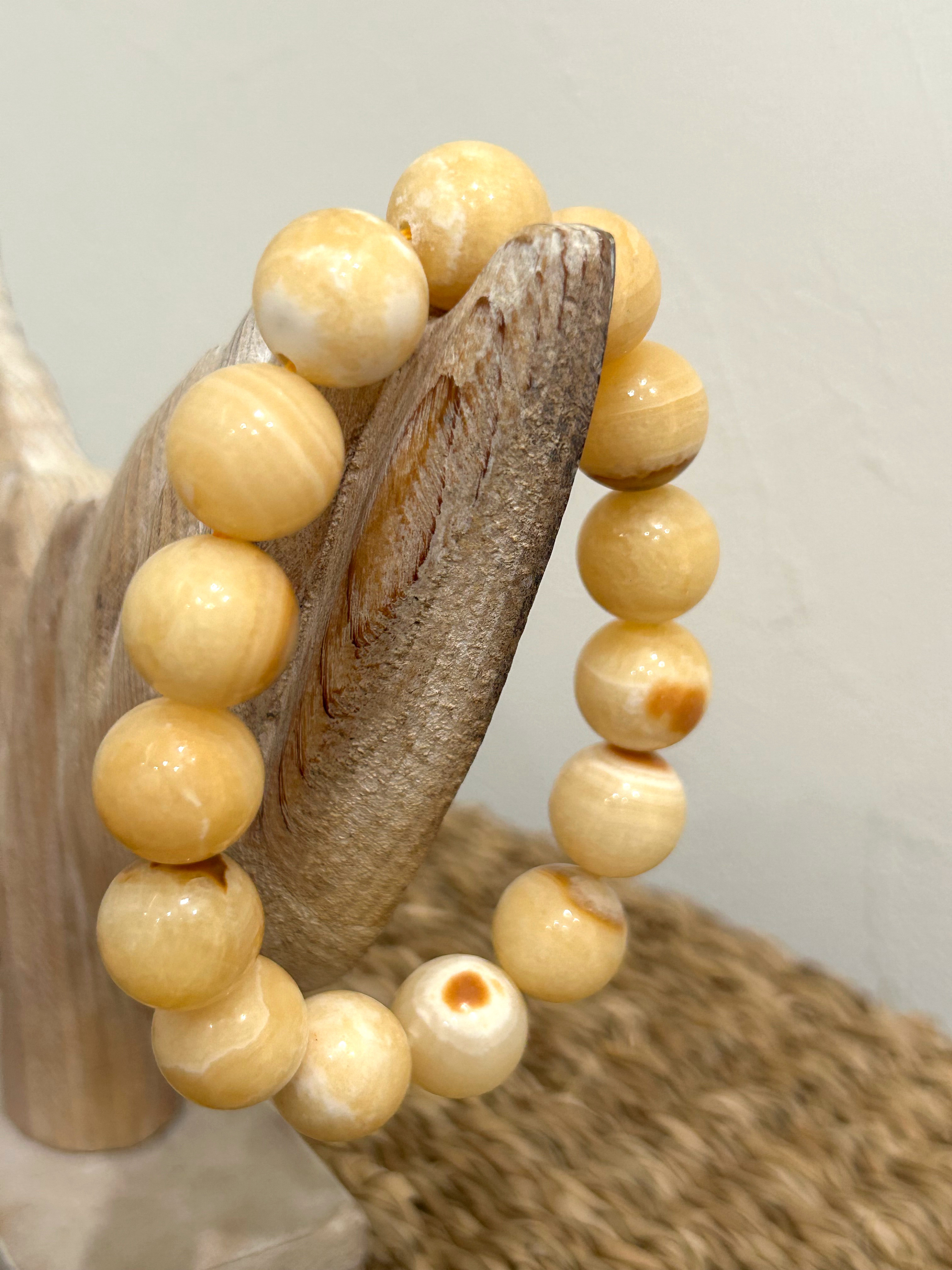 12mmアラゴナイトブレスレット☆*:.｡.