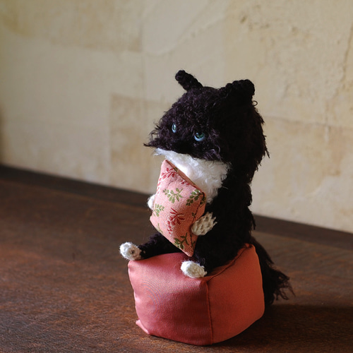 18823…チャーム・三日月と黒猫ちゃん(1pair)￥800- ☆一つ目猫ちゃん(黒M) あみぐるみ knit'n pot 通販 17392242｜Creema
