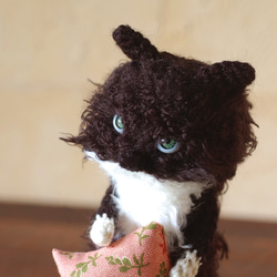 アミー様オーダー つまみ細工 十二支、猫ちゃん Aさまセミオーダー Tちゃん 美猫さん ホワイトウィングキャット