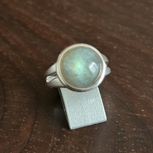 ラブラドライトシルバーリング 現品のみ。ラブラドライトのつぶつぶシルバーリング（7号)重ね付け