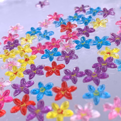 ネイルパーツ フラワー 9ｍｍ 花 100個 混色 ミックス 透明 透明な花 ぷっくり 花びら 樹脂製 デコ 3850 3枚目の画像