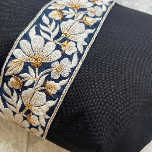 インド刺繍リボン× 帆布　ハンドメイド　ボディバッグ　クリスマス　プレゼント インド刺繍リボンと帆布のショルダー◇オリエンタルpink