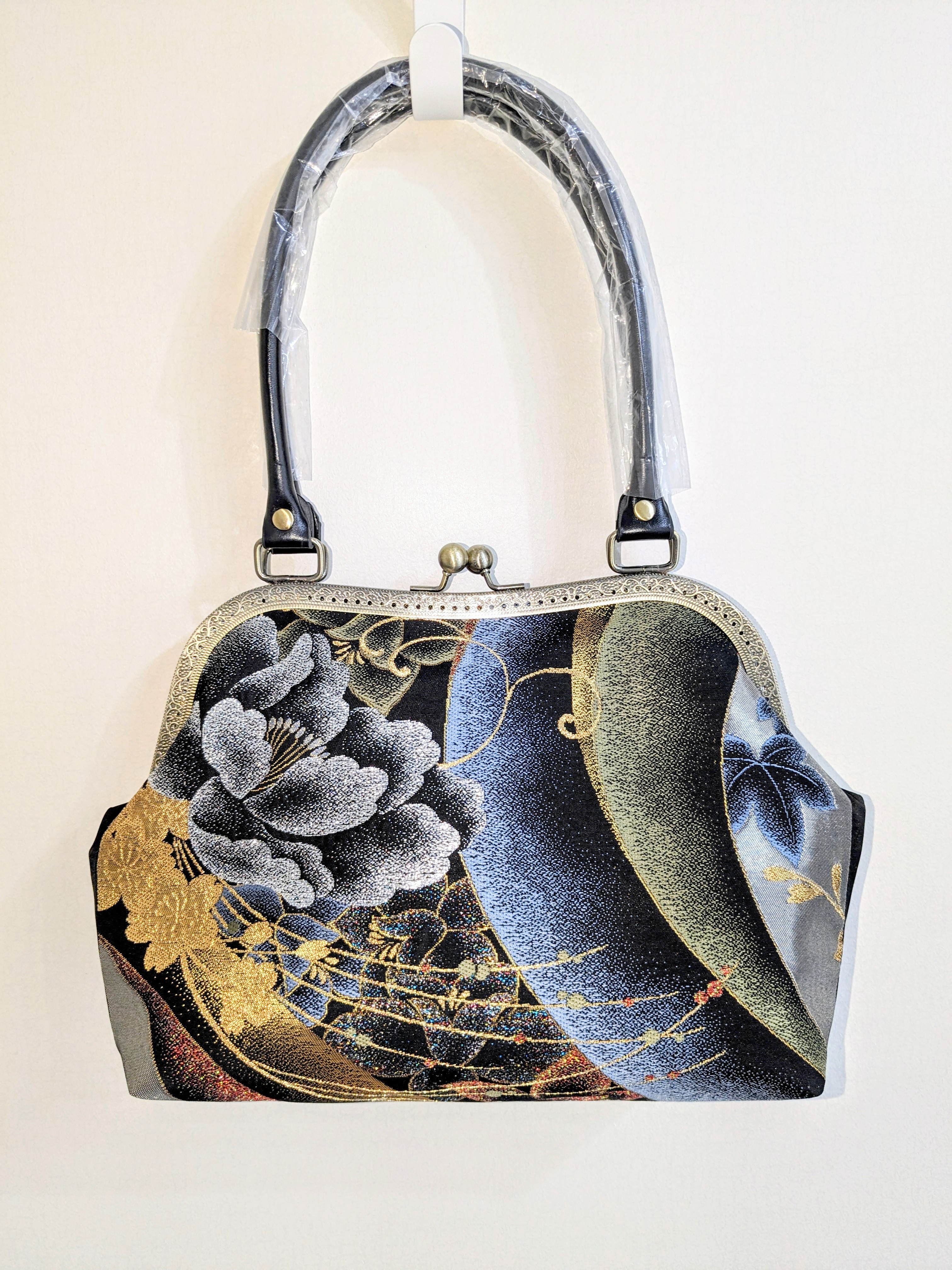 マダムハル　ハンドメイド　帯リメイク　大きな　がま口　バッグ　最終 マダムハル　ハンドメイド　帯リメイク　大きな　がま口　バッグ　最終