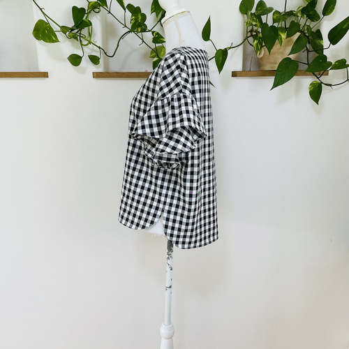 再販4ギンガムチェック大人素敵はフリル袖のブラウス白×黒 ブラウス