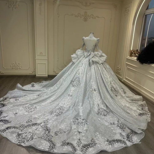 シルバー Vネック マキシドレス 華やかなドレス！深めvネック シルバーとブラック 上質 大人気上昇中