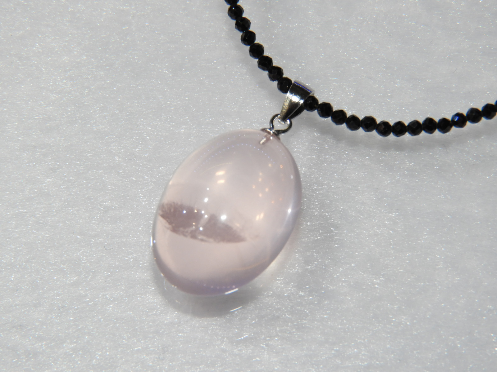 透明感とピンク色が可愛い！スターが浮き上がるハイクォリティーのローズクォーツのペンダント！メイドインジャパン　天然石７