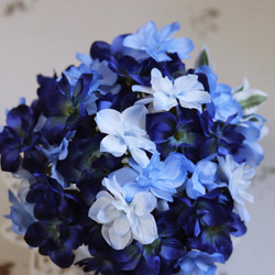 ブルー系紫陽花のミニブーケ　ガラス器アレンジ　「Creema限定」水替え不要!!　マジカルウォーター 5枚目の画像