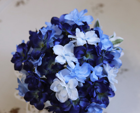 ブルー系紫陽花のミニブーケ　ガラス器アレンジ　「Creema限定」水替え不要!!　マジカルウォーター 5枚目の画像