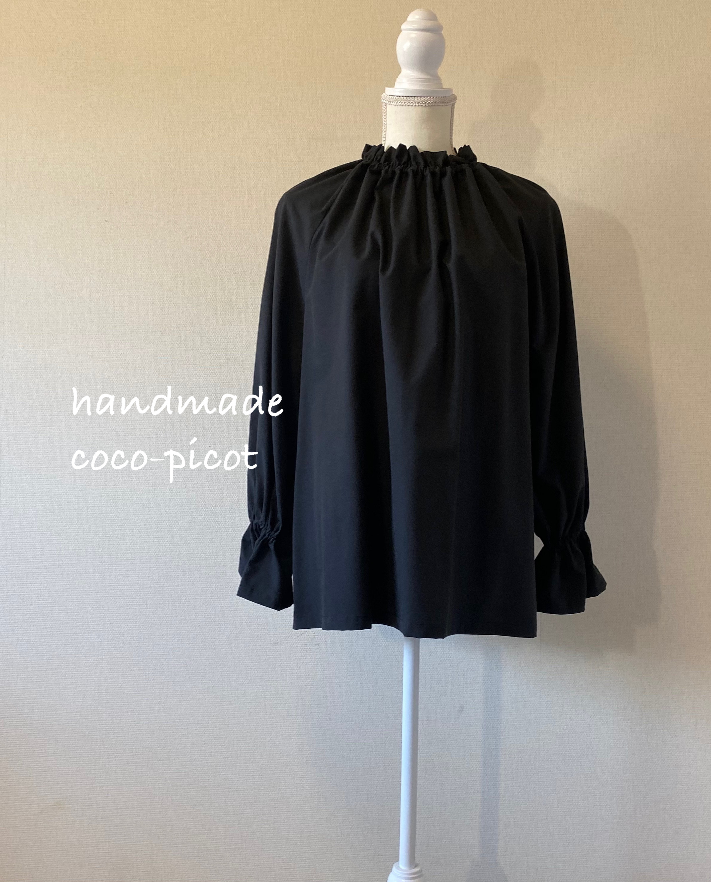 即納❣️華奢見せ❤️ギャザー襟ラグランスリーブブラウス