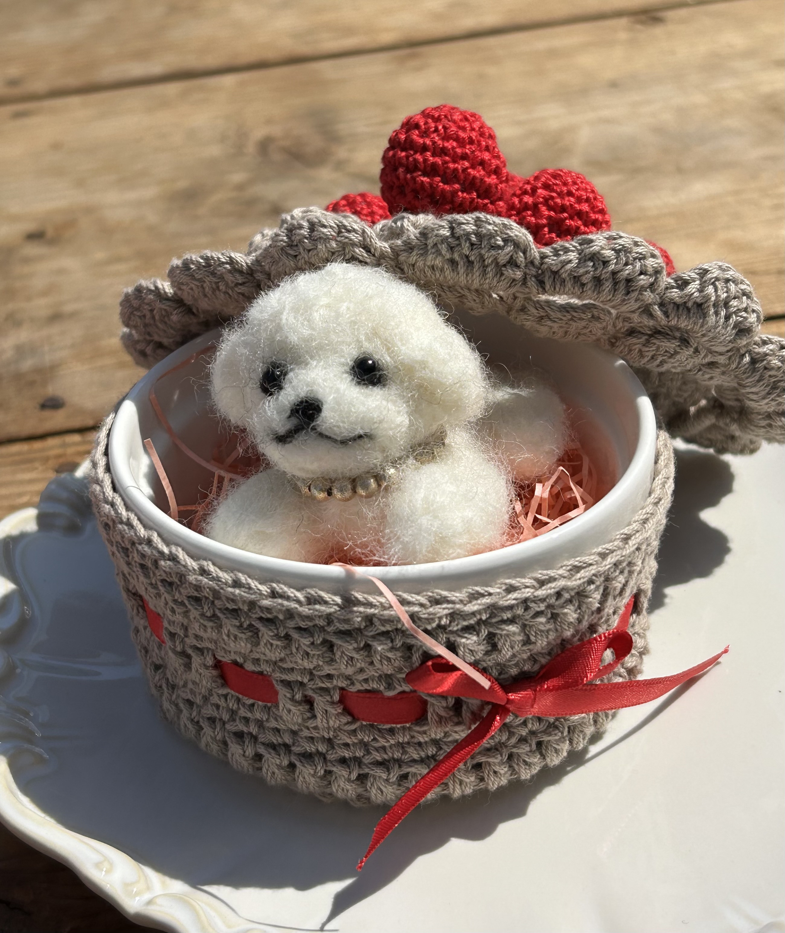 羊毛フェルト犬 トイプードルとケーキ 硬かっ