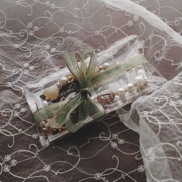 ぷっくりハートやパールのミニハンドストラップ ＆ スマホストラップ　ピンク×シャンパン 8枚目の画像