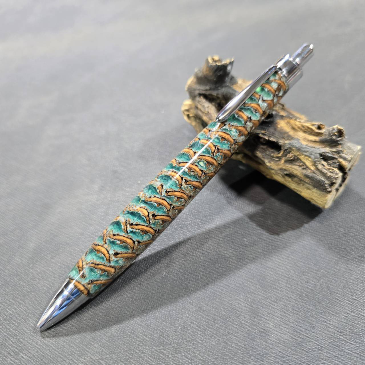 ヒマラヤトウヒ  木の実レジンボールペン【送料・ギフトボックス無料・当日発送】 12,506円